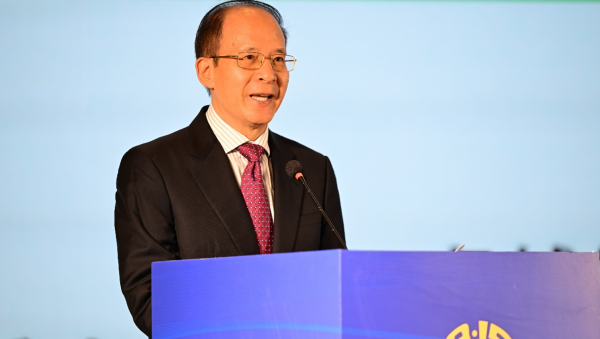 如新李潮东：以新质生产力赋能健康服务 守护消费者全周期权益 