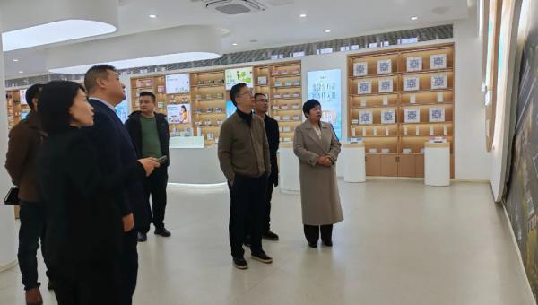 御本堂重庆药业迎市药监局与园区管委会调研