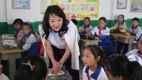 尚赫出席天津市侨商会重要会议 发起冬暖计划