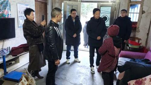 完美安徽分公司前往石台县进行暖冬公益活动