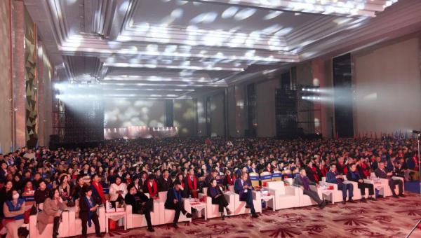 东方药林恒瑞健国际创客嘉年华在青岛璀璨启幕