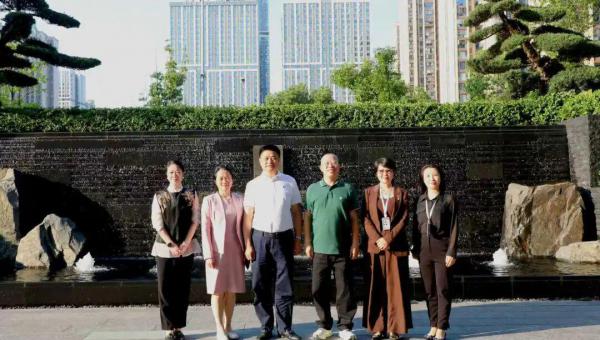 湖南省长沙市供销合作总社党组书记、主任潘虹一行莅临绿之韵集团调研