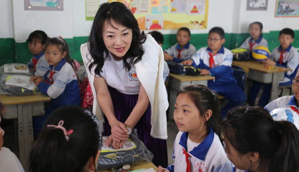 尚赫出席天津市侨商会重要会议 发起冬暖计划